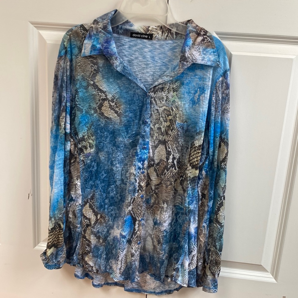 Fun snake prints all over this fun top!
